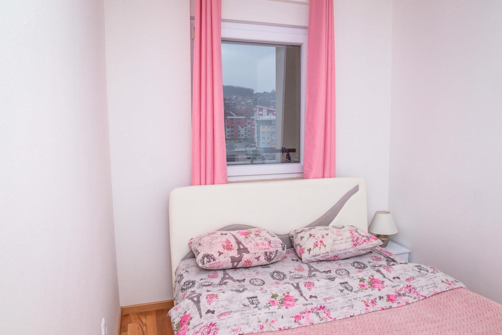 Apartman Royal 2 โดโบย ภายนอก รูปภาพ